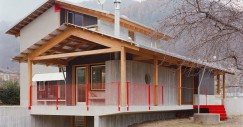 Il progetto prevedeva la ristrutturazione della casa originale e la costruzione di una nuova dependance