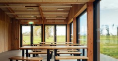 L'ampliamento ospita uno spazio adibito a laboratorio per gli studenti in visita