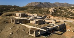 I muri di contenimento sono costruiti utilizzando frammenti di roccia