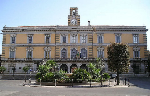il municipio di afragola (wiki commons cc)