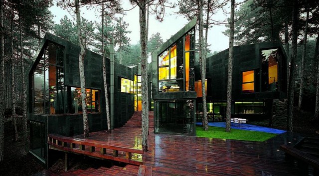 La casa di design nella natura in Spagna