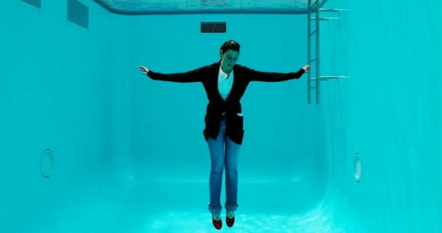 La piscina che produce lo spettacolare effetto ottico