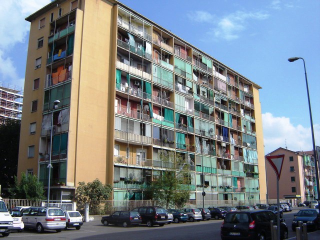 case popolari di Quarto Oggiaro, Milano. fonte (wikipedia cc)