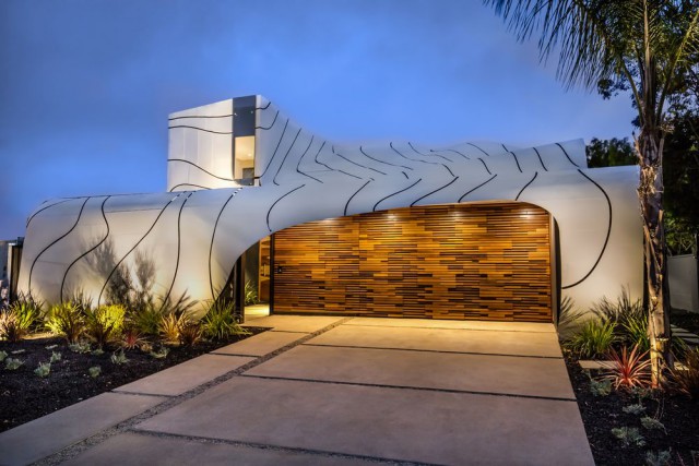 http://la.curbed.com/2016/8/23/12595692/venice-wave-house