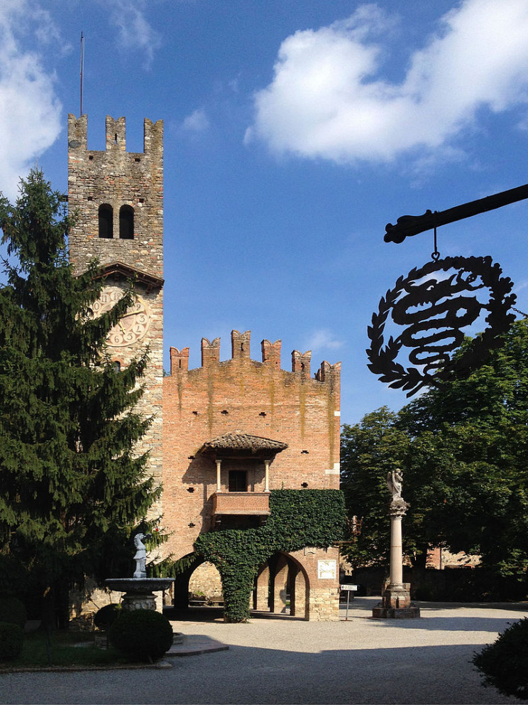 Borgo Grazzano Visconti