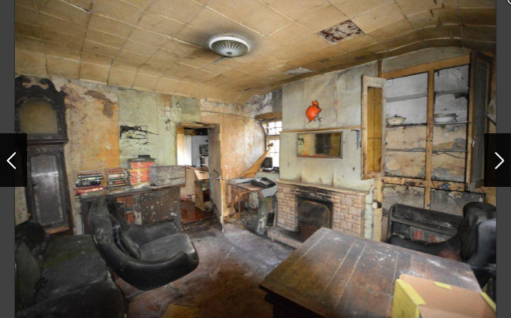Terrible Real Estate Agent Photographs