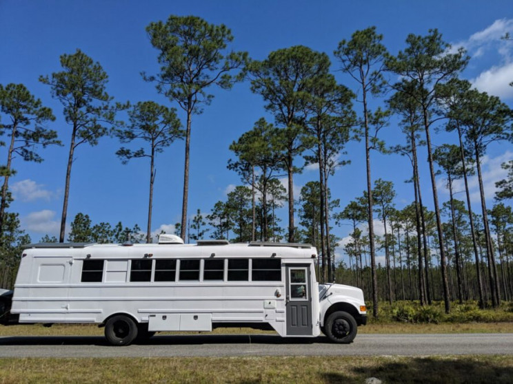 Un autobus trasformato in una casa / Going Boundless