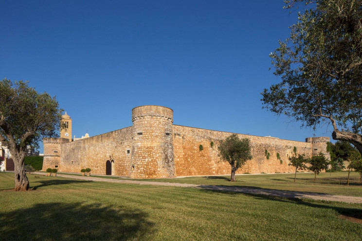 Castello di Caprarica