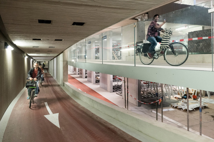 Una città olandese apre il più grande parcheggio per biciclette del mondo —  idealista/news