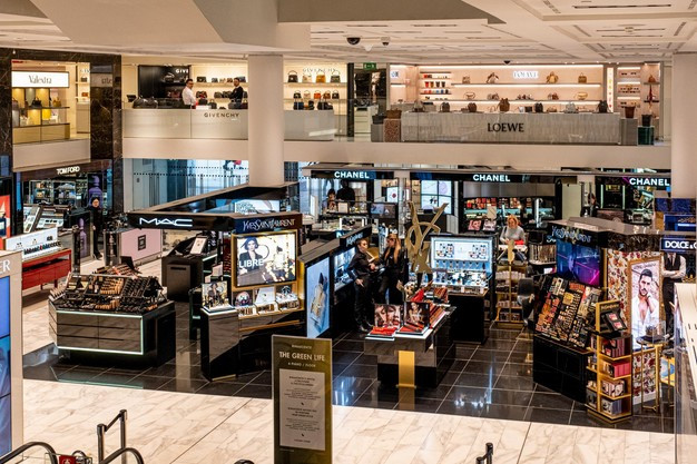 Un centro commerciale a Milano / Gtres