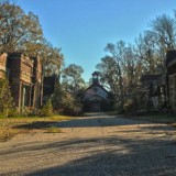Benvenuti alla città abbandonata di "spectre" costruita per le riprese del film "big fish" (fotogallery)