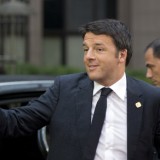 Renzi: "Il 16 dicembre sarà il funerale delle tasse sulla casa, non spetta all'Europa dirci cosa tagliare"