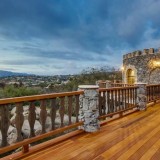 La casa ispirata a una fortezza medievale