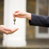 Leasing immobiliare, si perde la casa dopo il mancato pagamento di sei rate
