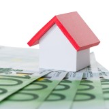 Cedolare secca al 10% per gli affitti brevi, emendamento alla manovra