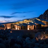 Nel deserto della California si nasconde una "casa scheletro"