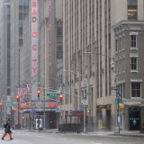 Un gran proprietario di New York sospende il pagamento dell'affitto ai suoi inquilini