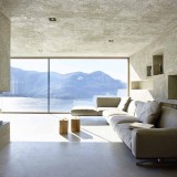 Una lussuosa residenza in Svizzera che si percorre dall'alto in basso
