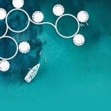 Suite galleggianti che funzionano con energia solare e che scommettono su un turismo ecologico