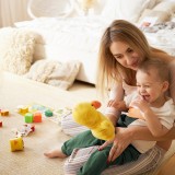 Si può cedere il bonus baby sitter 2021 a nonni e zii?
