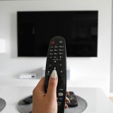 Bonus tv 2021 da 100 euro senza Isee, si parte il 23 agosto