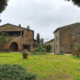 Un tipico casale toscano in vendita su idealista, la base d’asta è 765.000 euro