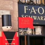 Fao Swartz apre a Milano: le foto del flagship store a due passi dal Duomo