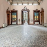 Un hotel ad Alzate Brianza in vendita all'asta su idealista