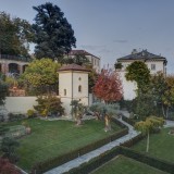 La ristrutturazione di una villa d'epoca trasformata in uno spazio moderno e tecnologico