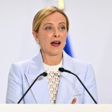 ## Meloni a Meeting Cl, d'accordo con Draghi su Ue e lancia Piano casa