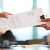 affitto solo a referenziati significato