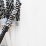 dove si butta la spazzola per capelli