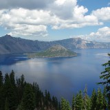Wizard Island si trova all'interno del Crater Lake, in Oregon (Stati Uniti)