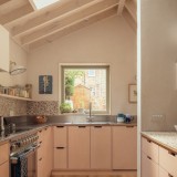 Twin Pitches si trova nel quartiere londinese di Ealing