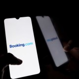 attacco hacker booking