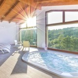 holiday homes with jacuzzi Italy