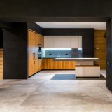Cucina di lusso con mobili in legno