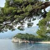 Una spiaggia di Sveti Stefan, in Montenegro