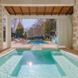 Piscine di lusso fuori terra e interrate