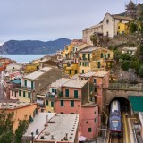 Autunno in treno: borghi e città italiane da visitare senza auto