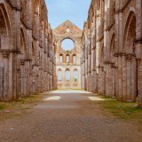 San Galgano, l’abbazia senza tetto dove il cielo fa da volta