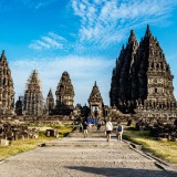 Prambanan, 240 templi sotto un vulcano attivo: come visitarla