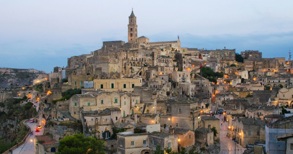 The truth about 1 euro houses in Italy: discover the hidden costs ...