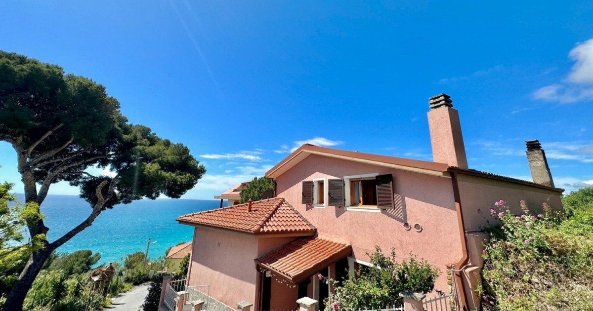 Affordable beachfront property for sale in Italy — idealista/news