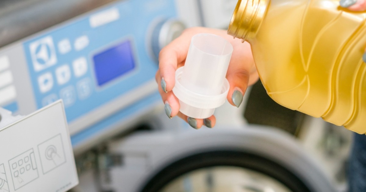 Meglio il detersivo liquido o in polvere da mettere in lavatrice? —  idealista/news