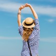 donna che si gode una vacanza