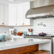 Cucina moderna con moduli e pensili