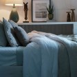 camera da letto con comodino 