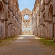 San Galgano, l’abbazia senza tetto dove il cielo fa da volta
