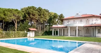 Home in Forte dei Marmi, Lucca - 4,750,000 euros